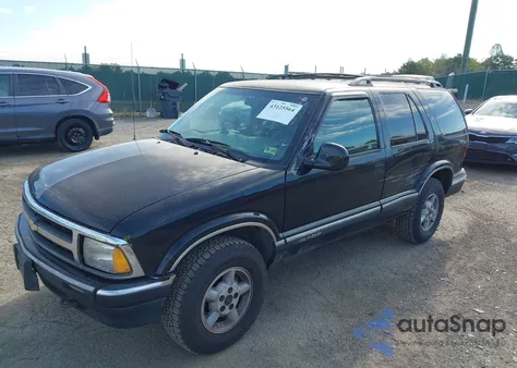 1996 Chevrolet Blazer z USA, uszkodzony, nr VIN 1GNDT13W8T2240640